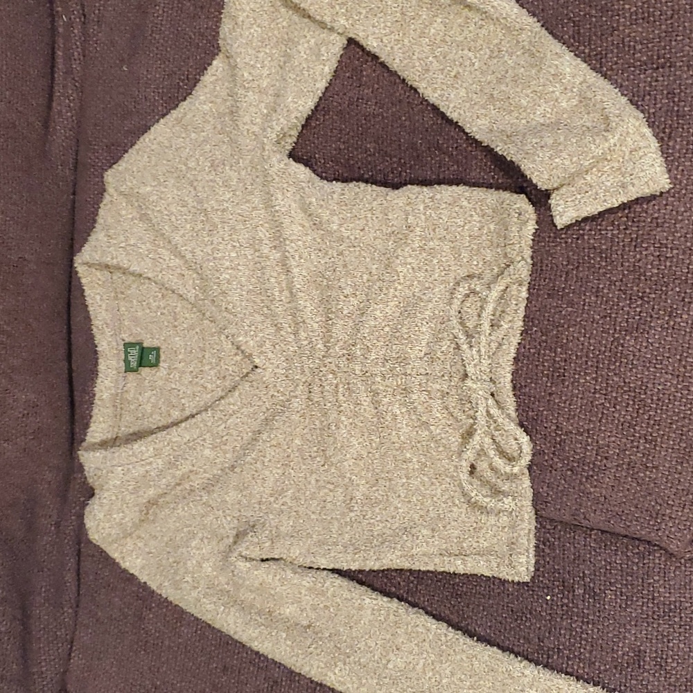 5/$25 Sexy super soft crop sweater